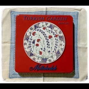Mottahedeh Turkish Garden Picnic Set.